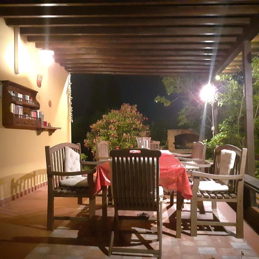 Agriturismo La Pineta Fucecchio Bagian luar foto